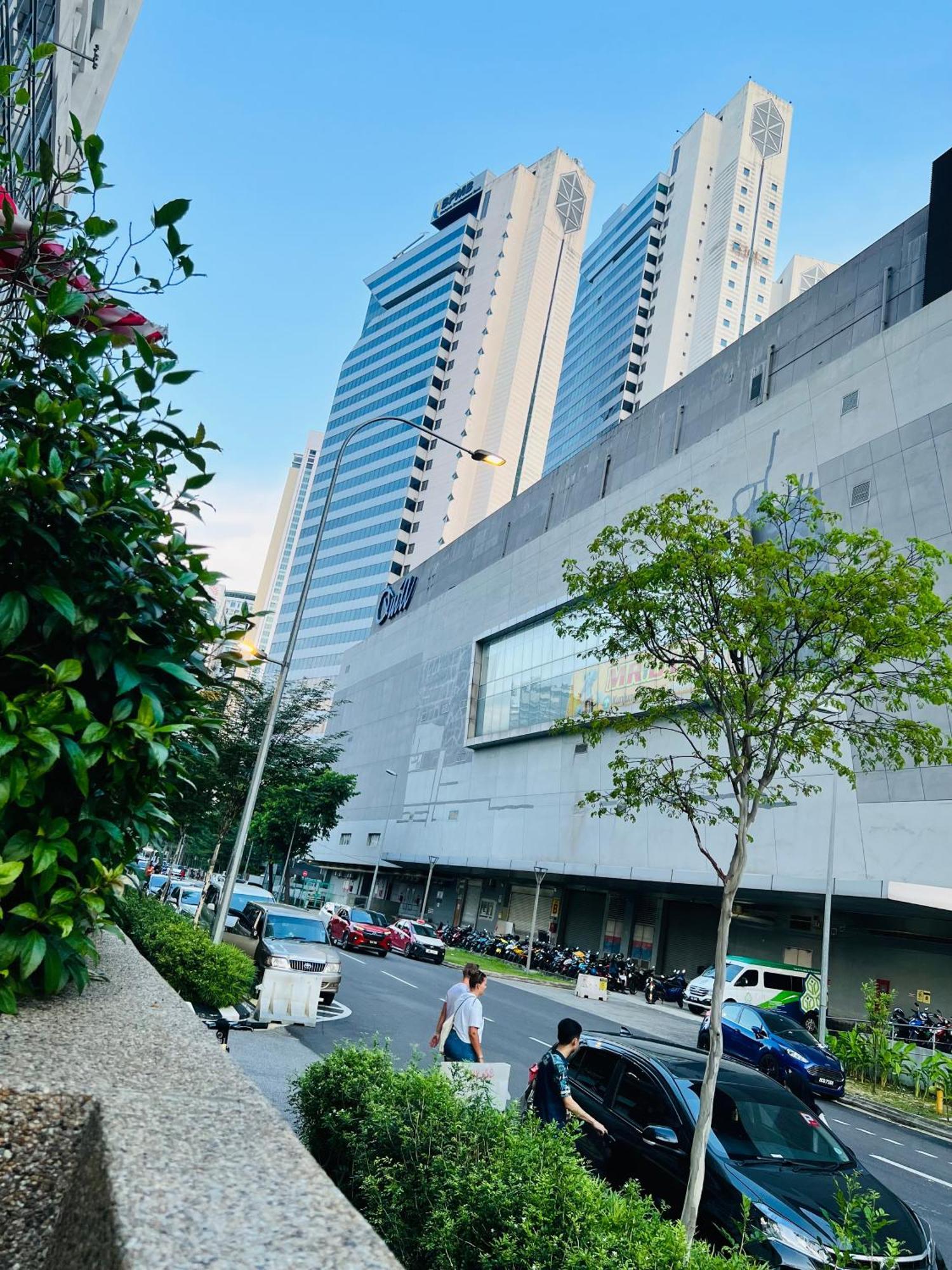 Colony Suites Klcc By Hibernate Куала Лумпур Екстериор снимка