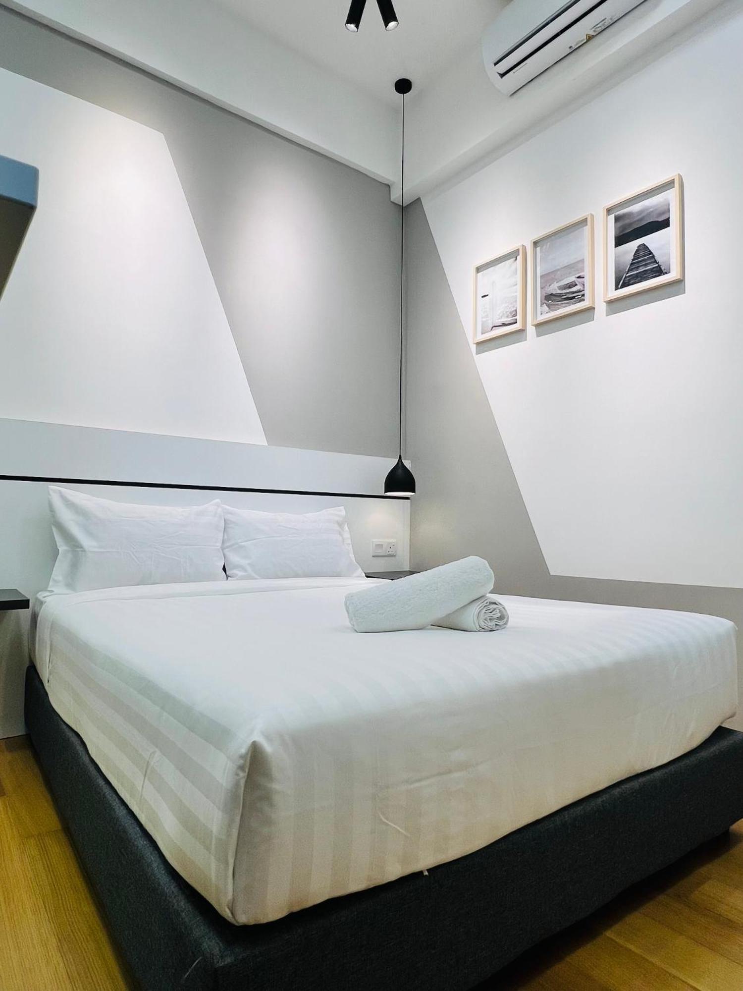 Colony Suites Klcc By Hibernate Куала Лумпур Екстериор снимка