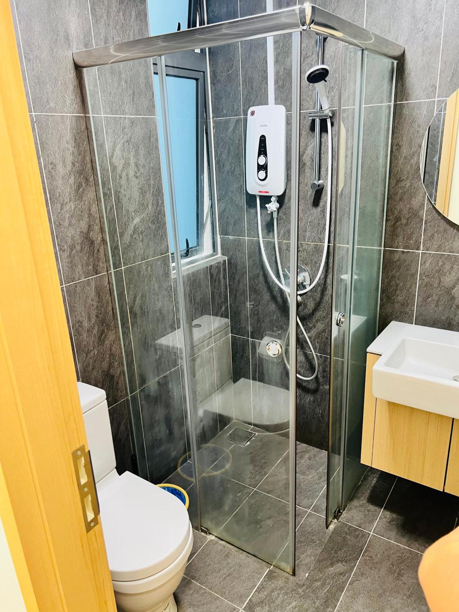 Colony Suites Klcc By Hibernate Куала Лумпур Екстериор снимка