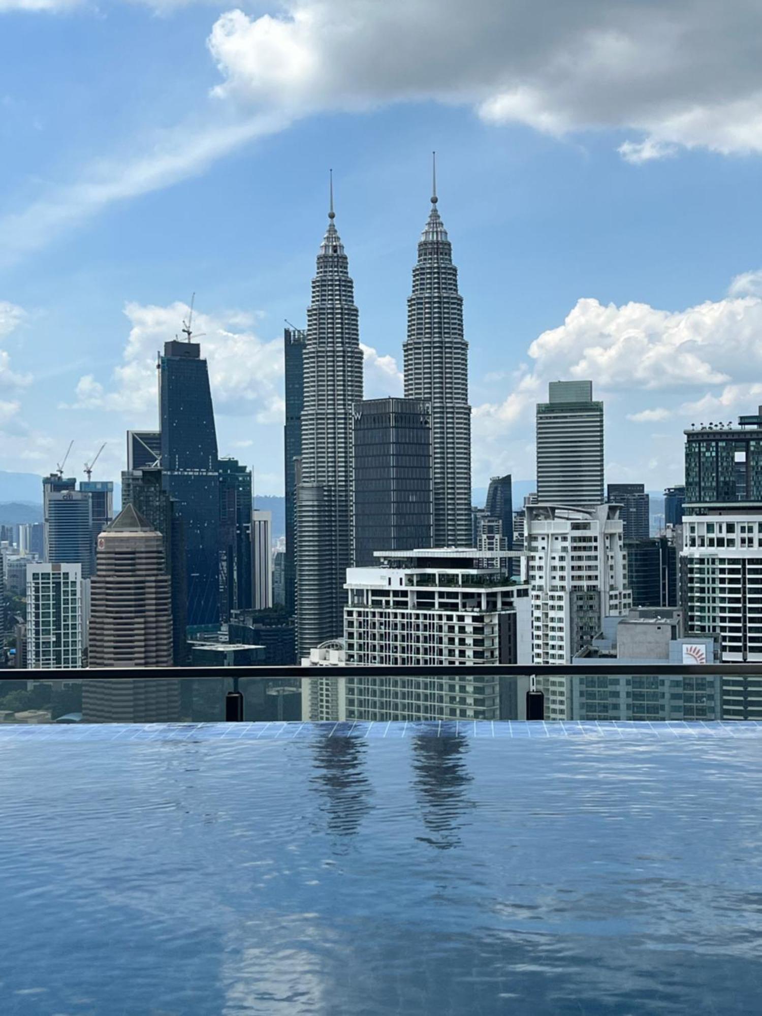 Colony Suites Klcc By Hibernate Куала Лумпур Екстериор снимка