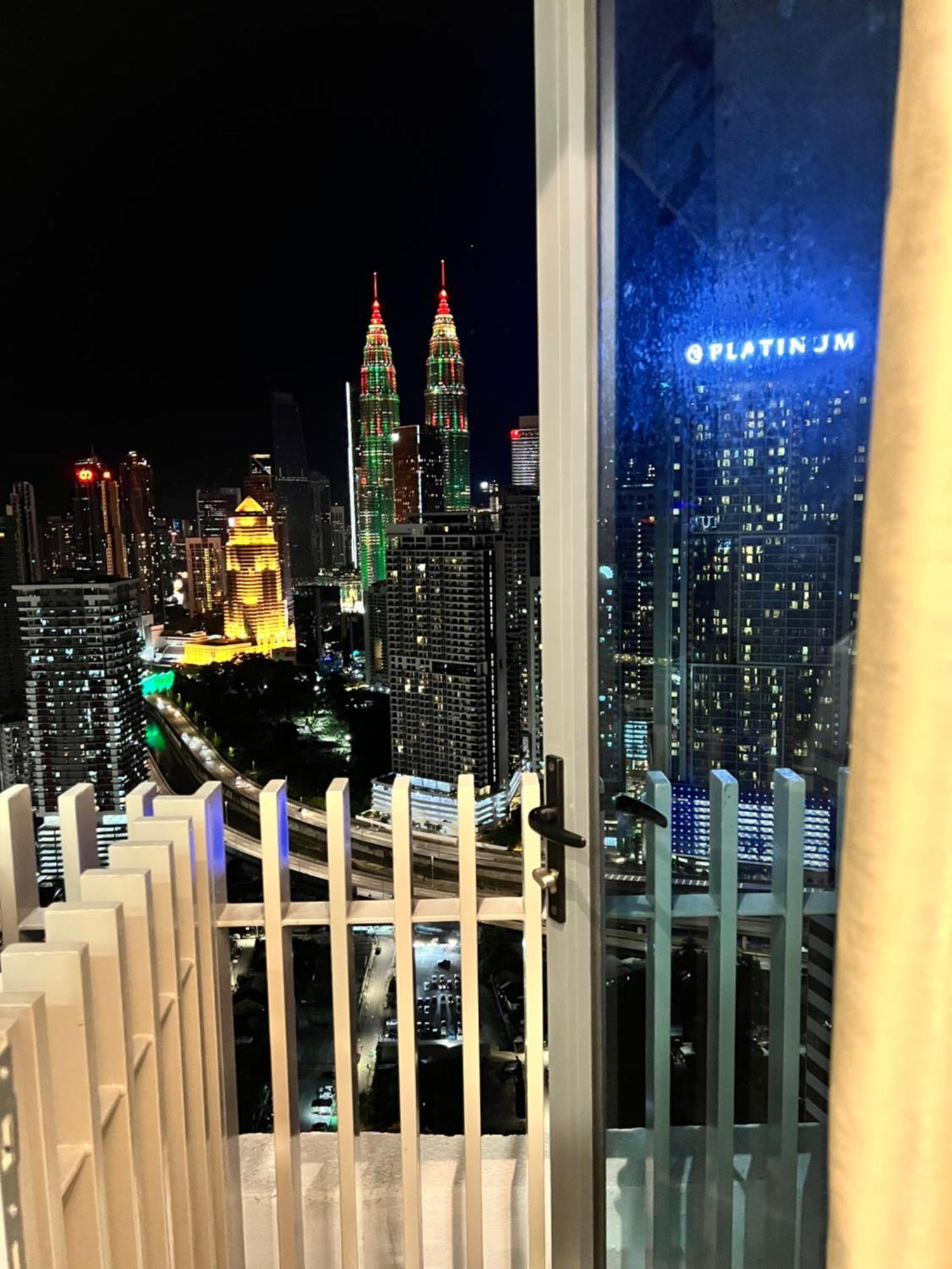 Colony Suites Klcc By Hibernate Куала Лумпур Екстериор снимка